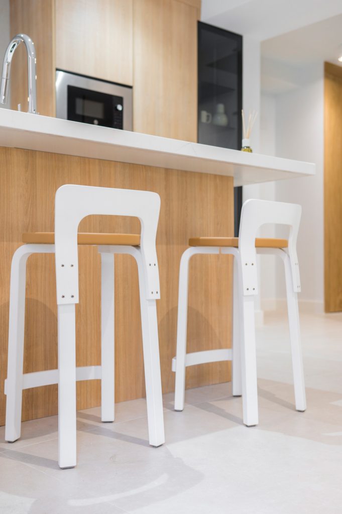 Taburete K65 de Artek en Amueblarent para alquilar