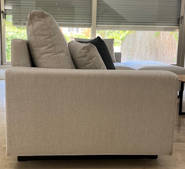Sofá Park con chaise longue en amueblarent para alquilar