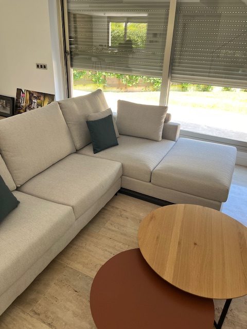 Sofá Park con chaise longue en amueblarent para alquilar