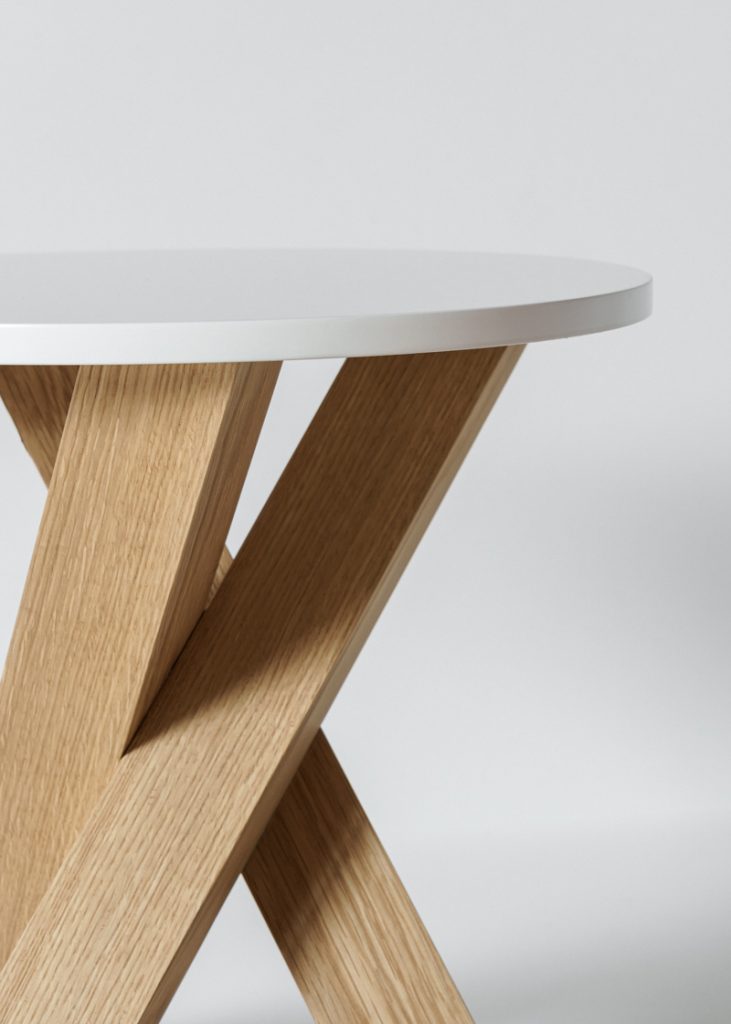 Amuebla Rent, mesa auxiliar de artemade