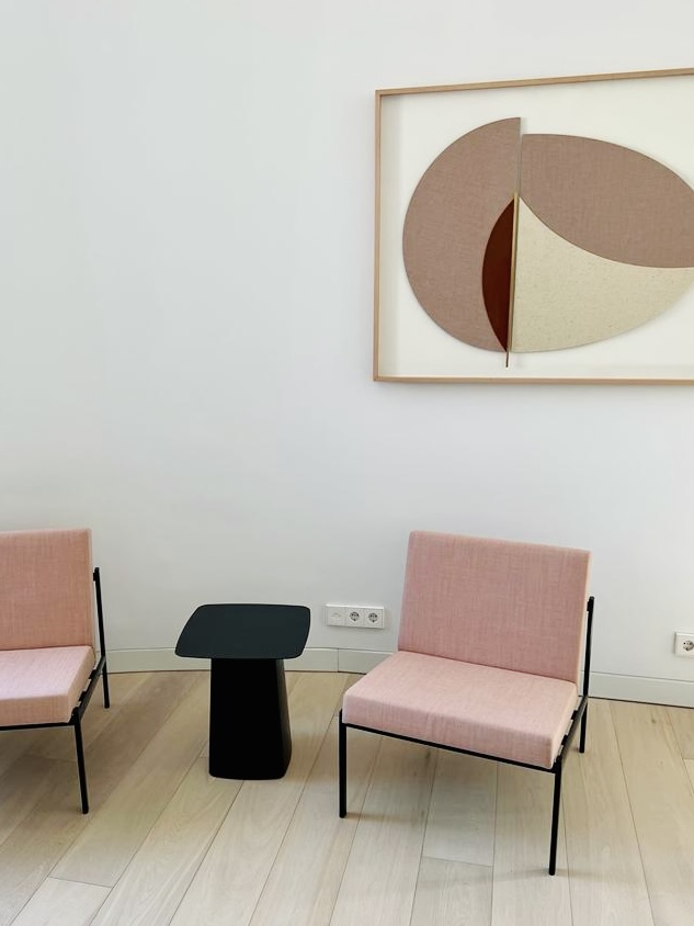Recibidor. Amueblarent alquiler de muebles y home staging en barrio de Salamanca, Madrid.
