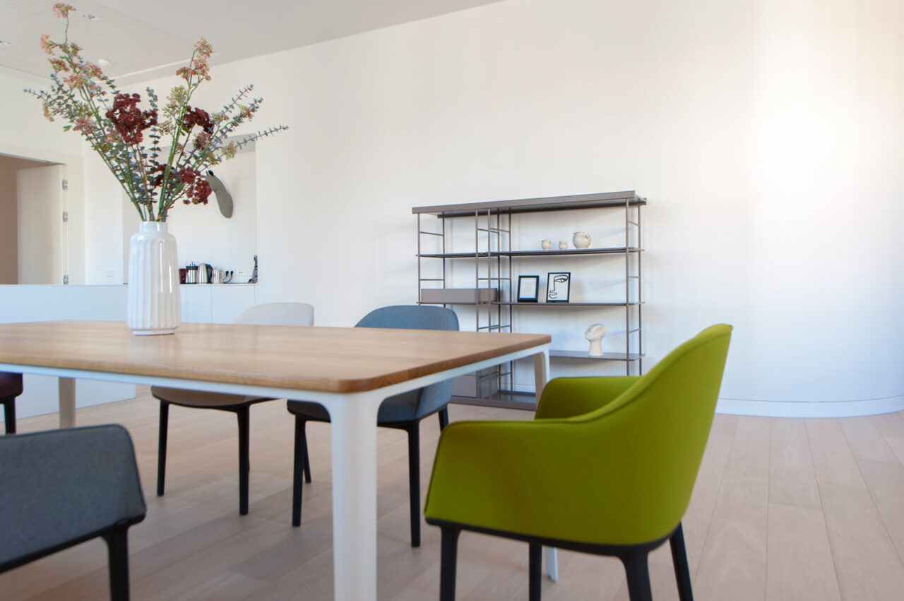Comedor. Alquiler de muebles y home staging