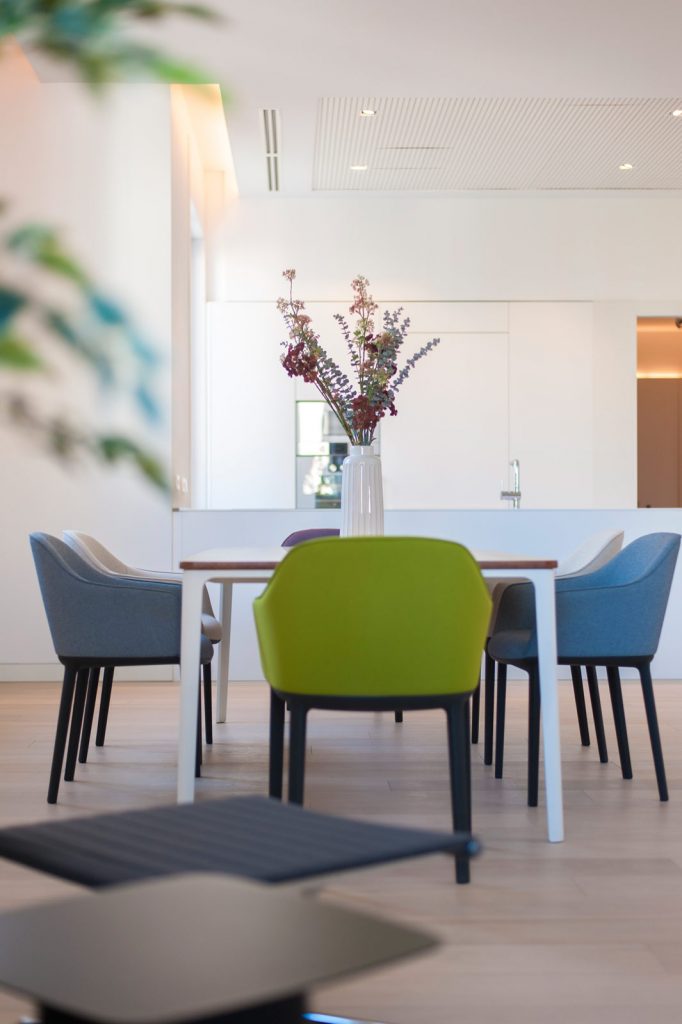 Comedor. Alquiler de muebles y home staging