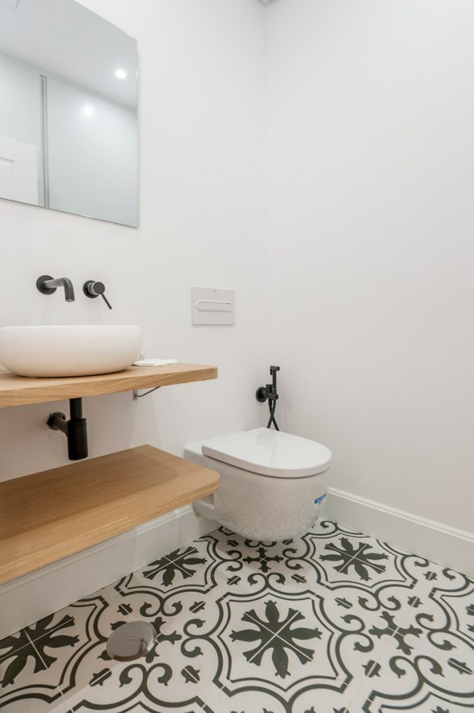 Baño. Alquiler de muebles y home staging en Madrid
