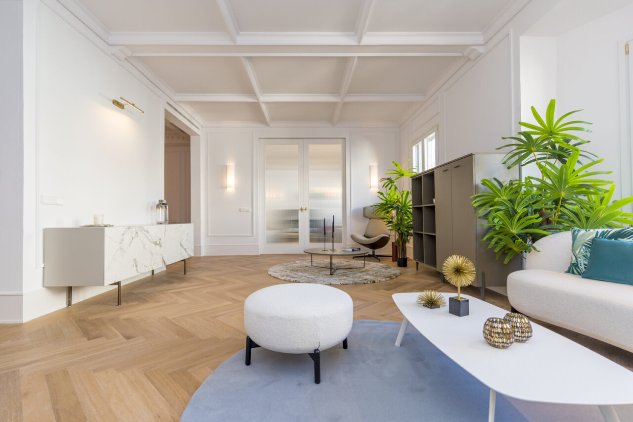 Mesa Montreal de Quadrifoglio en Amueblarent, alquiler de muebles en la vivienda de Jorge Juan