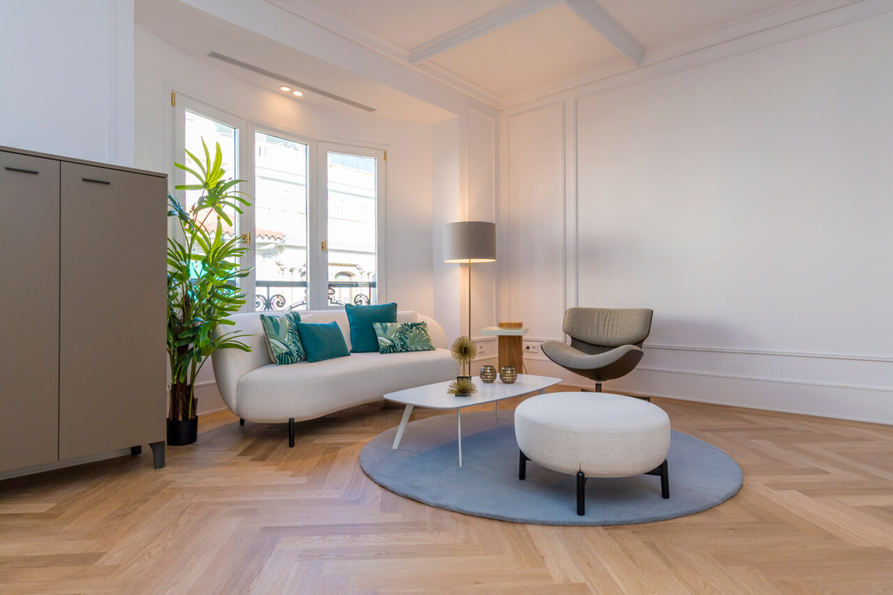 Amueblarent: Alquiler de muebles por un año de una vivienda en Madrid