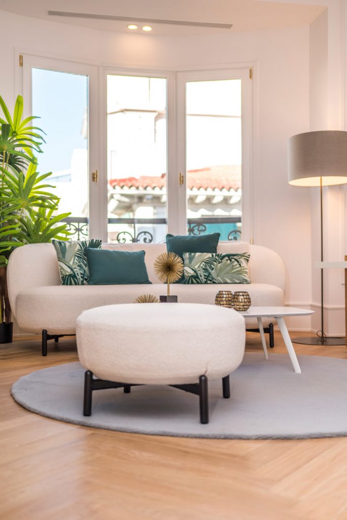 Amueblarent: Alquiler de muebles por un año de una vivienda en Madrid