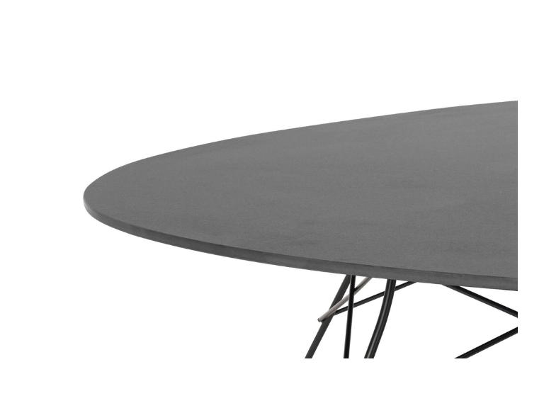 Mesa de Kartell modelo Glossy Outdoor en alquiler en Amueblarent