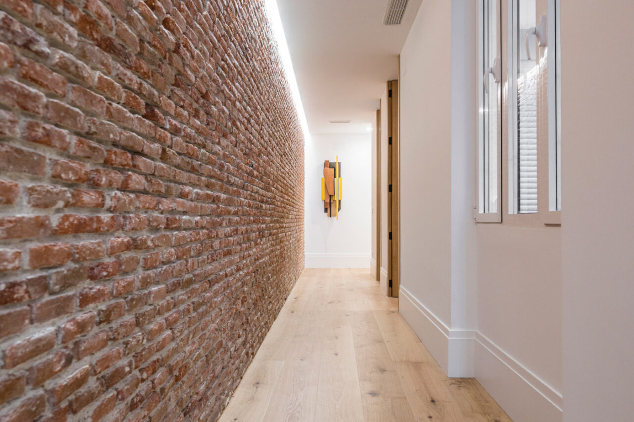Home Staging y Piezas de arte en alquiler en Amueblarent. Calle Villanueva, Madrid