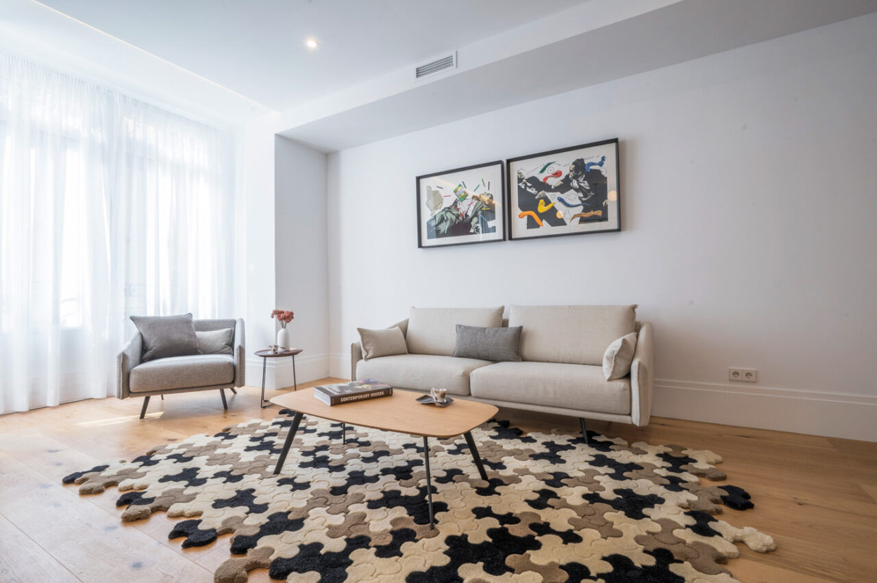 Home Staging y Piezas de arte en alquiler en Amueblarent. Calle Villanueva, Madrid