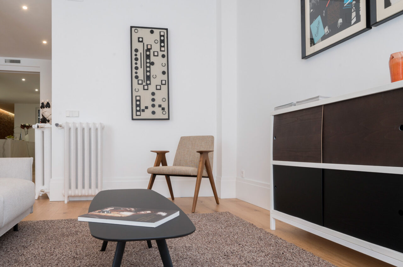 Home Staging y Piezas de arte en alquiler en Amueblarent. Calle Villanueva, Madrid