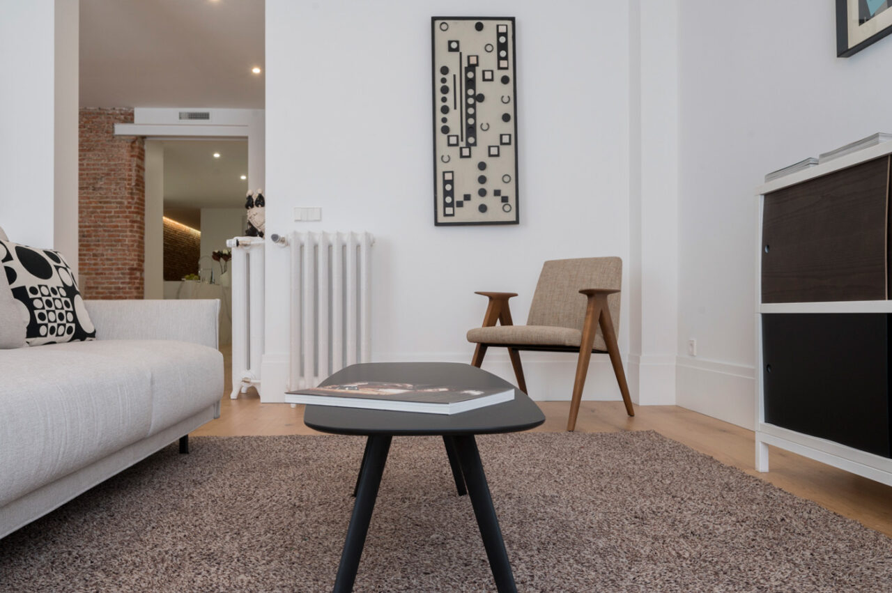 Home Staging y Piezas de arte en alquiler en Amueblarent. Calle Villanueva, Madrid