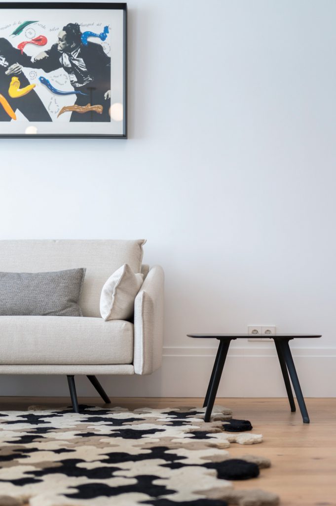 Home Staging y Piezas de arte en alquiler en Amueblarent. Calle Villanueva, Madrid