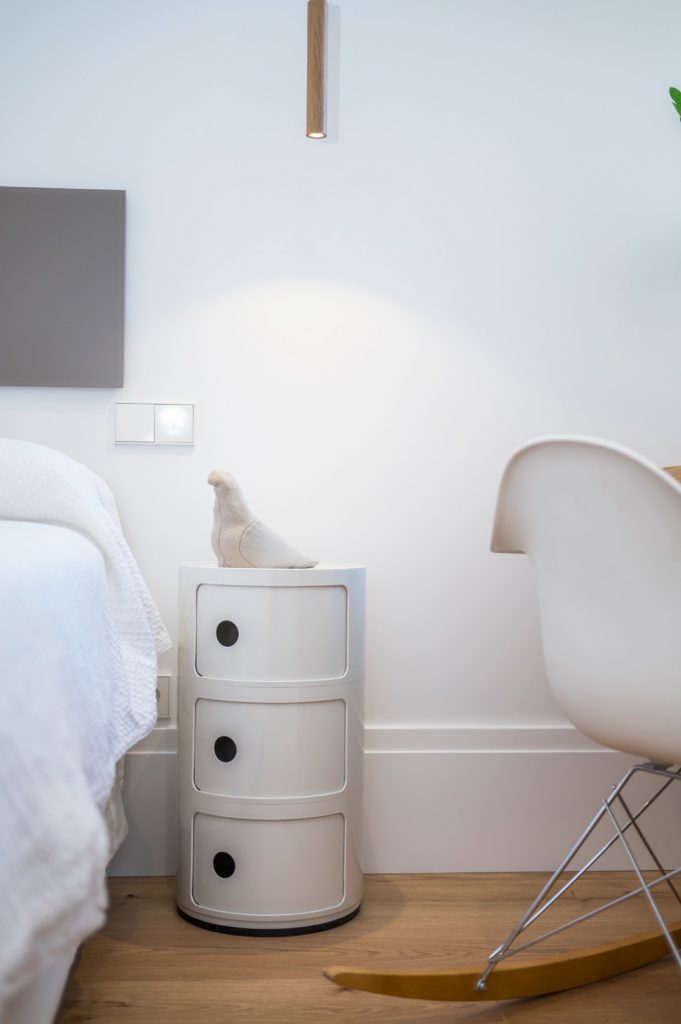 Home Staging y Piezas de arte en alquiler en Amueblarent. Calle Villanueva, Madrid