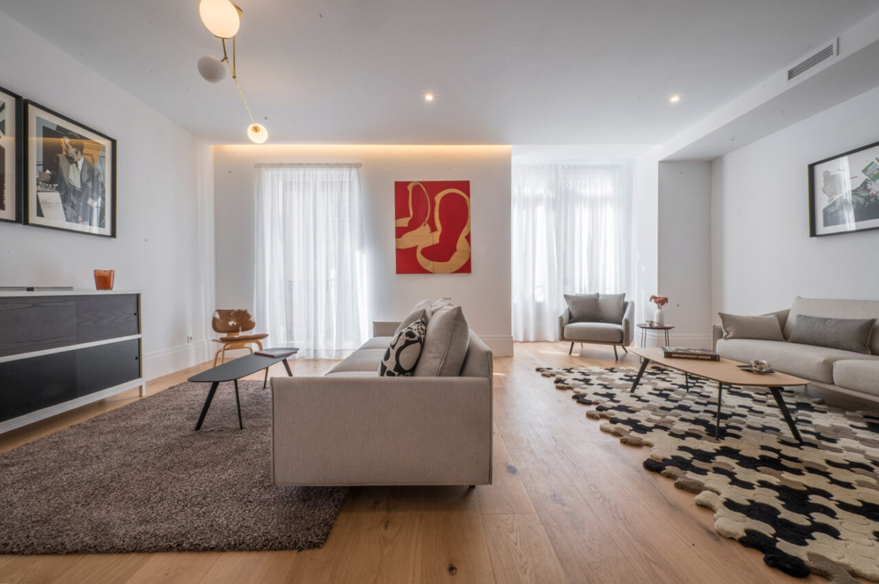 Home Staging y Piezas de arte en alquiler en Amueblarent. Calle Villanueva, Madrid