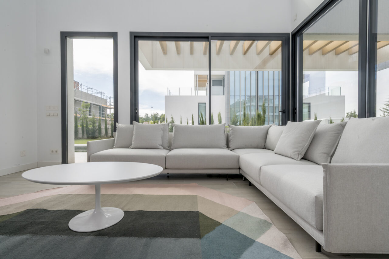 Sofa Senso con rinconera de Joquer en Amueblarent para alquilar