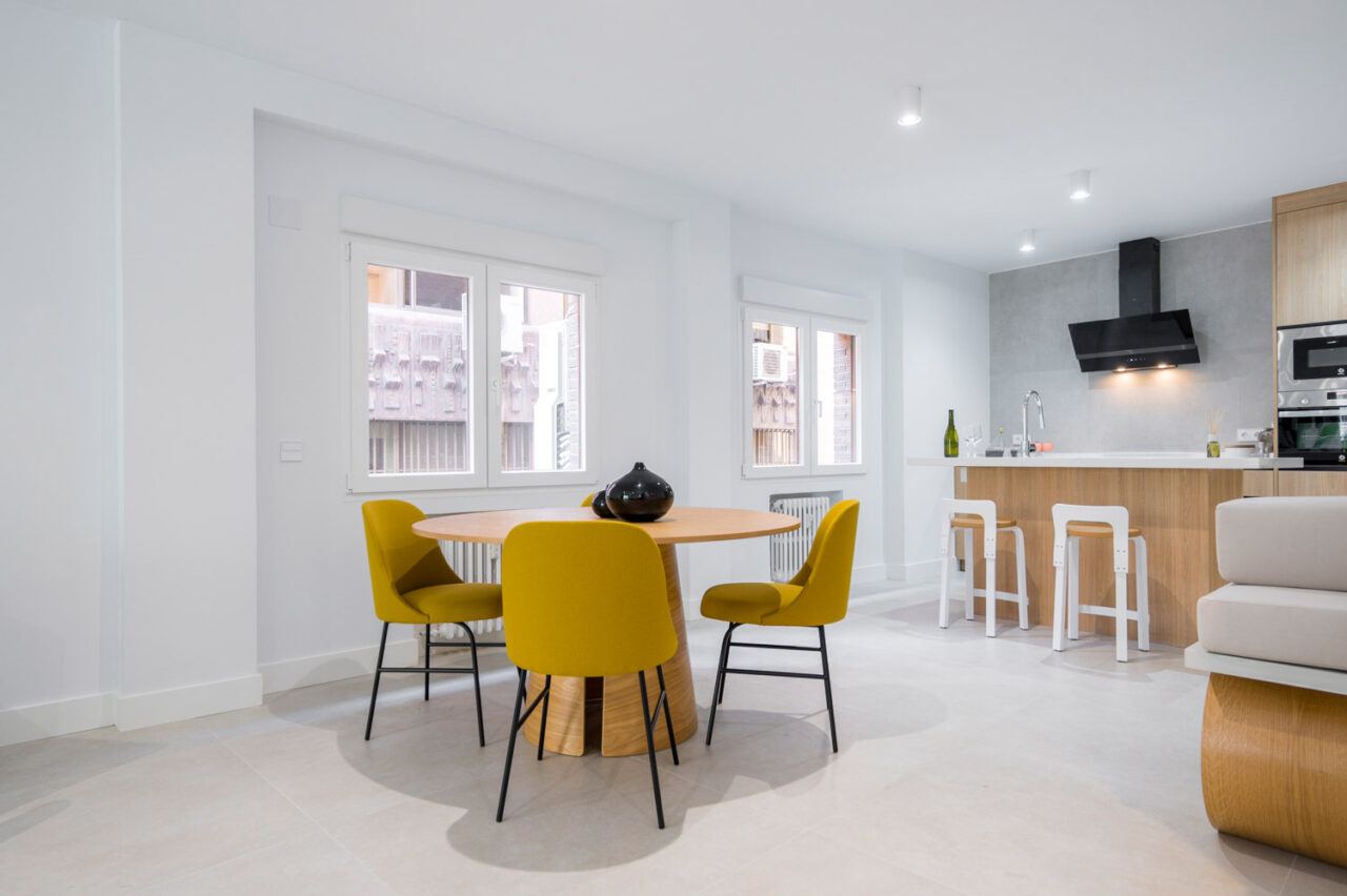 Home Staging en Calle Rafael Calvo Madrid por Amueblarent