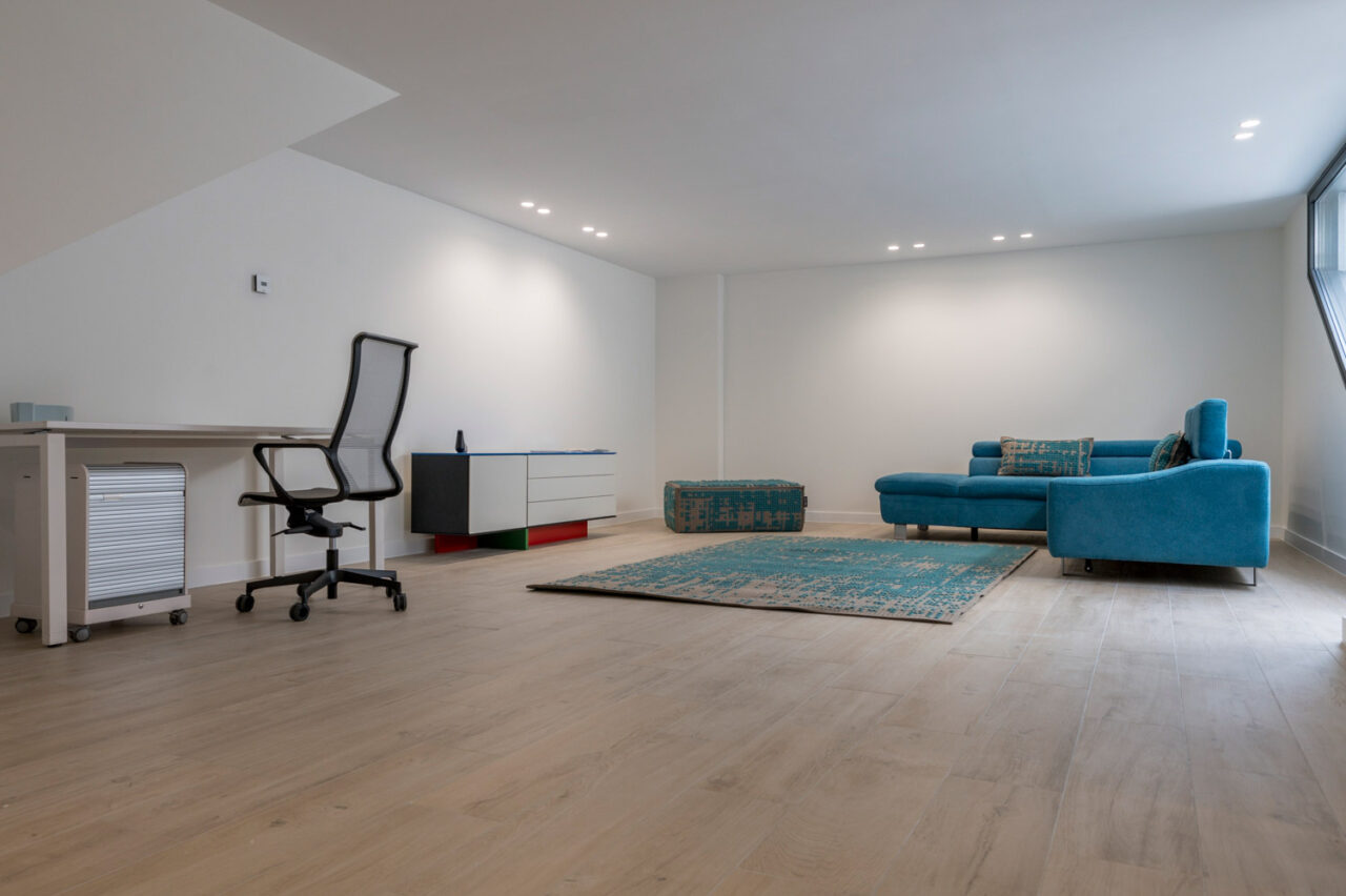 Promocionar una casa en venta con muebles de alquiler