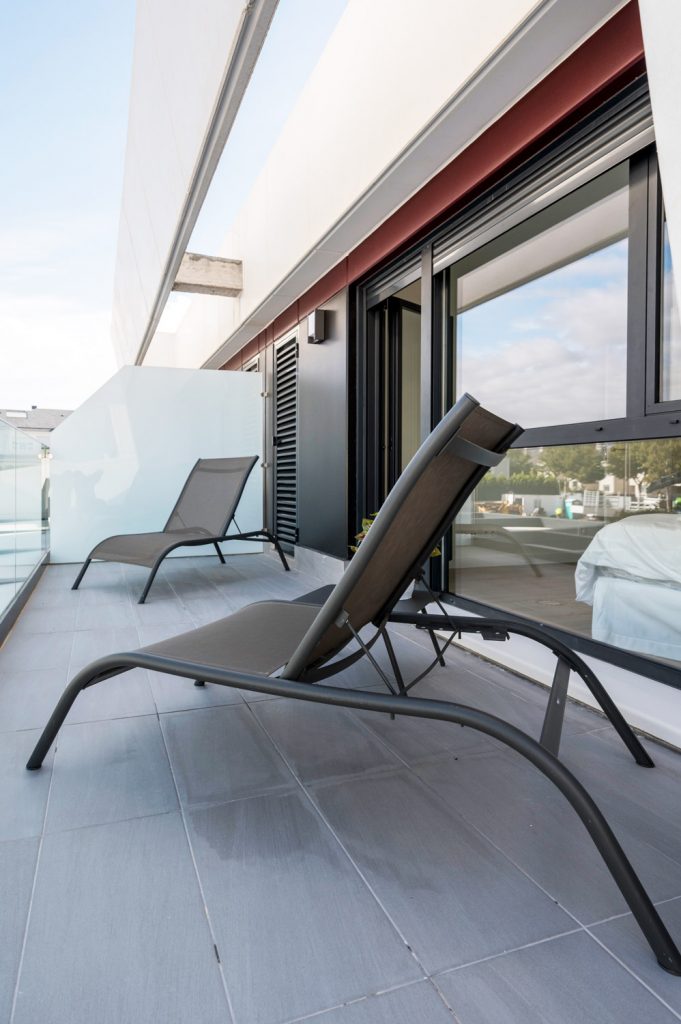 Promocionar una casa en venta con muebles de alquiler