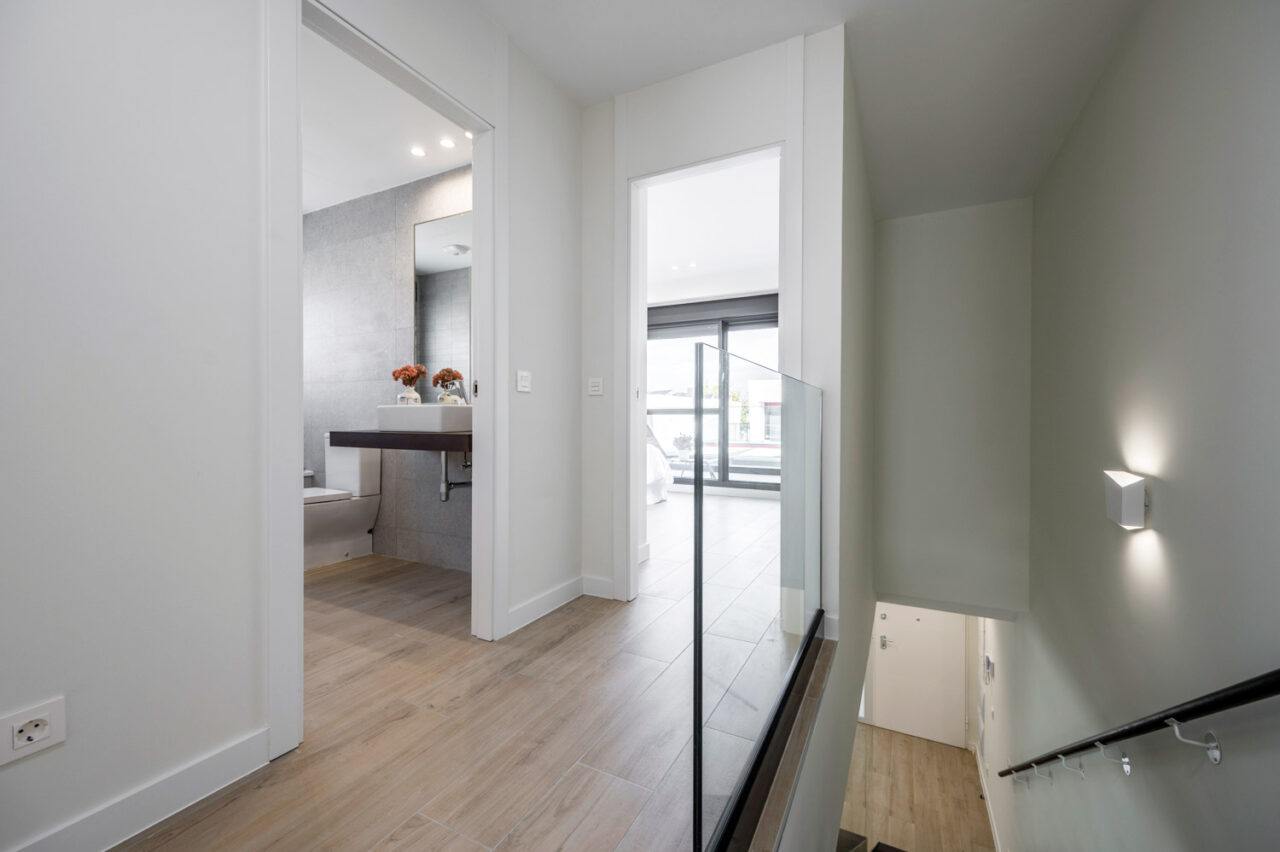 Promocionar una casa en venta con muebles de alquiler