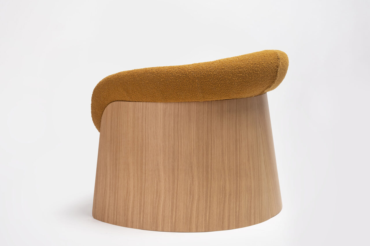 Butaca Ginger Lounge Madera XL de Ondarreta en Amueblarent para alquilar