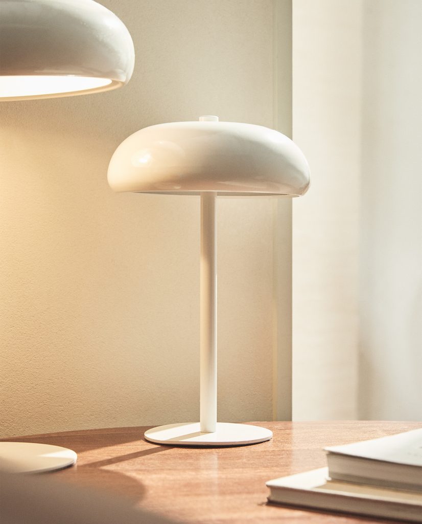 Lampara monocolor pequeña de Zara Home en Amueblarent para alquilar