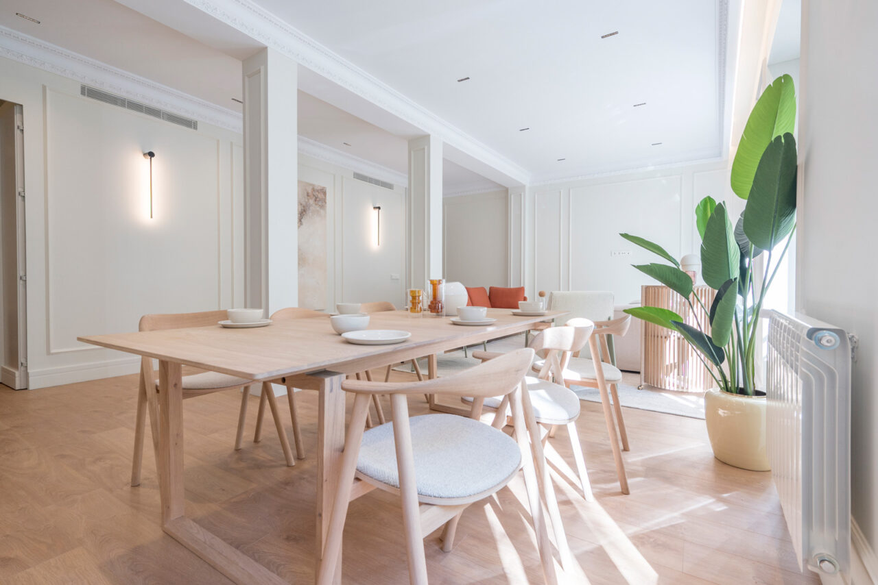 Mesa de comedor Nord de Bolia en Amueblarent para alquilar