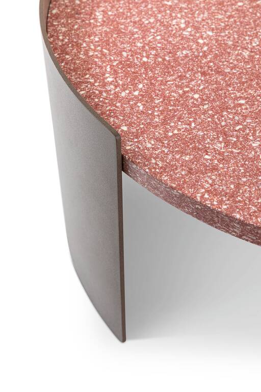 Mesa Bowy de Cassina en Amueblarent para alquilar