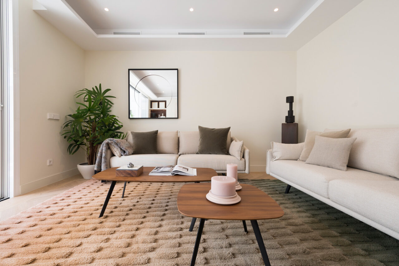 Decoración con muebles de diseño en calle Zurbano en Recoletos para Amueblarent