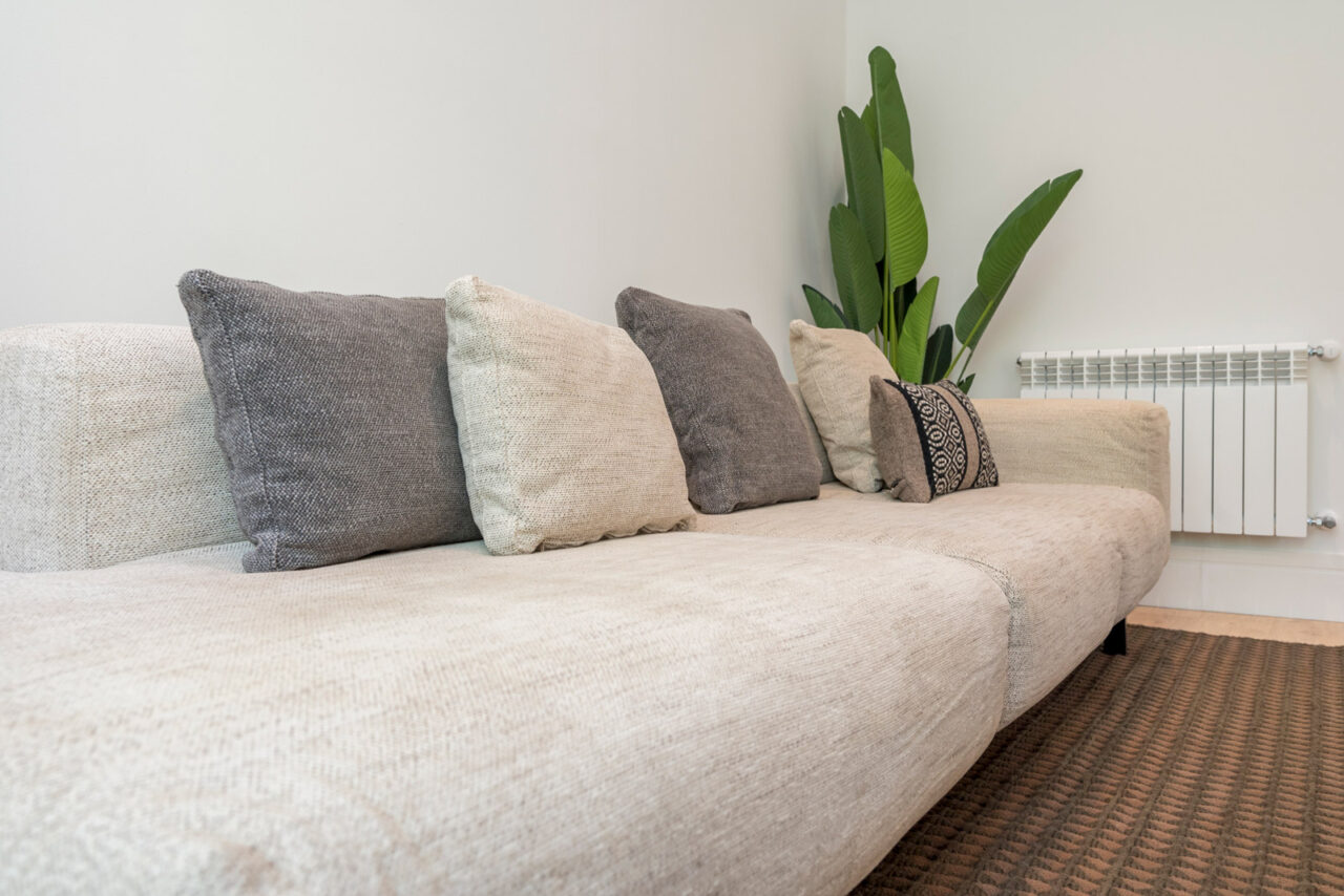Alquiler de muebles en una vivienda para promocionar su venta