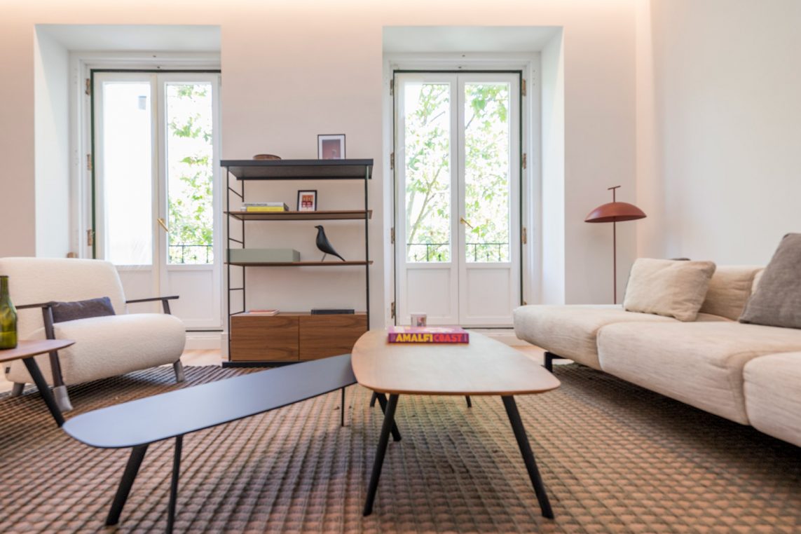 Alquiler de muebles en una vivienda para promocionar su venta
