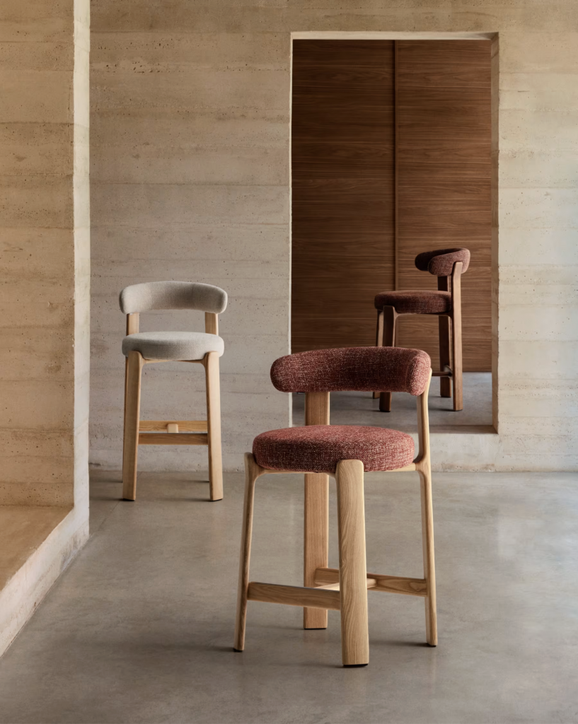 Taburete Granite de Kave Home en Amueblarent para alquilar