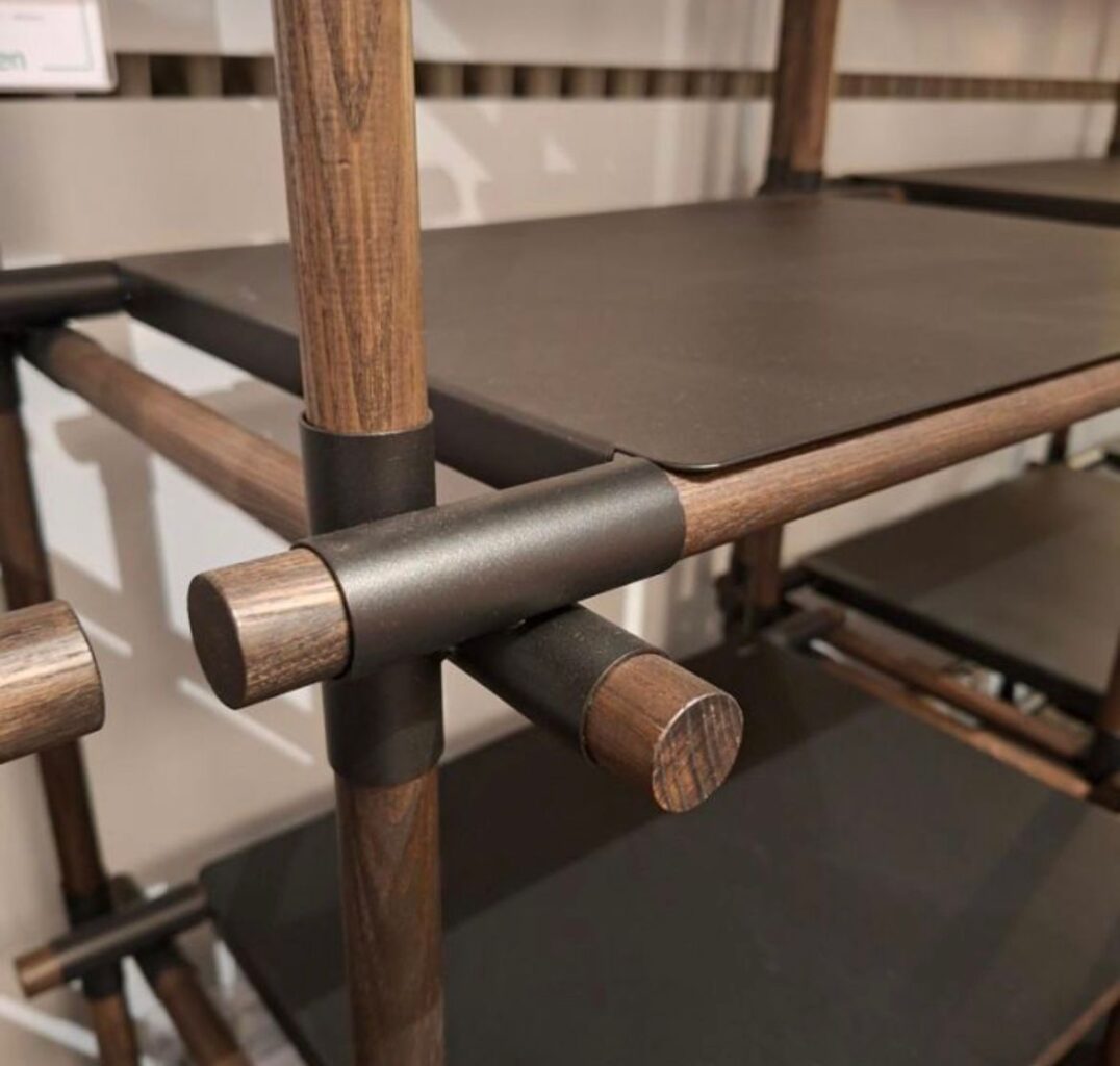 Estantería Stick de Menu en Amueblarent para alquilar