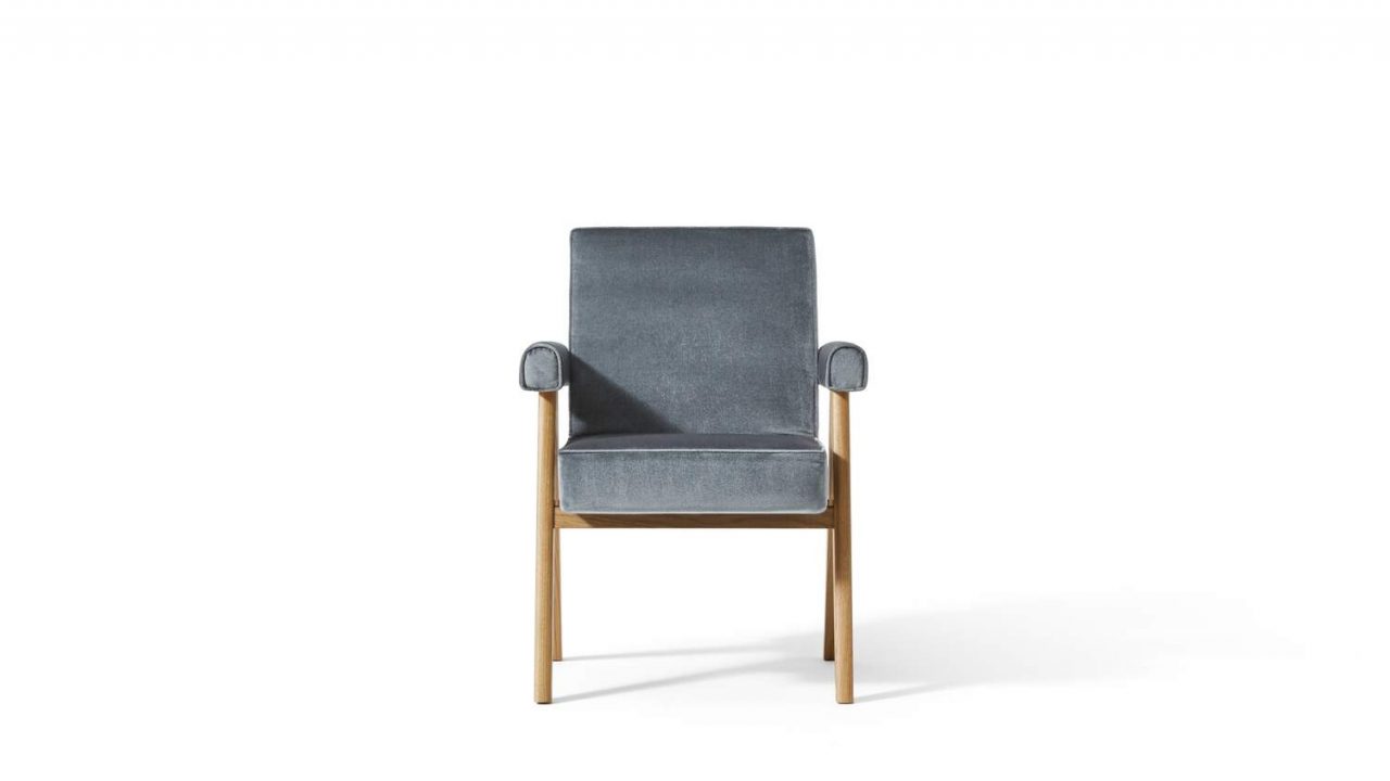 Committee Chair de Cassina en Amueblarent para alquilar