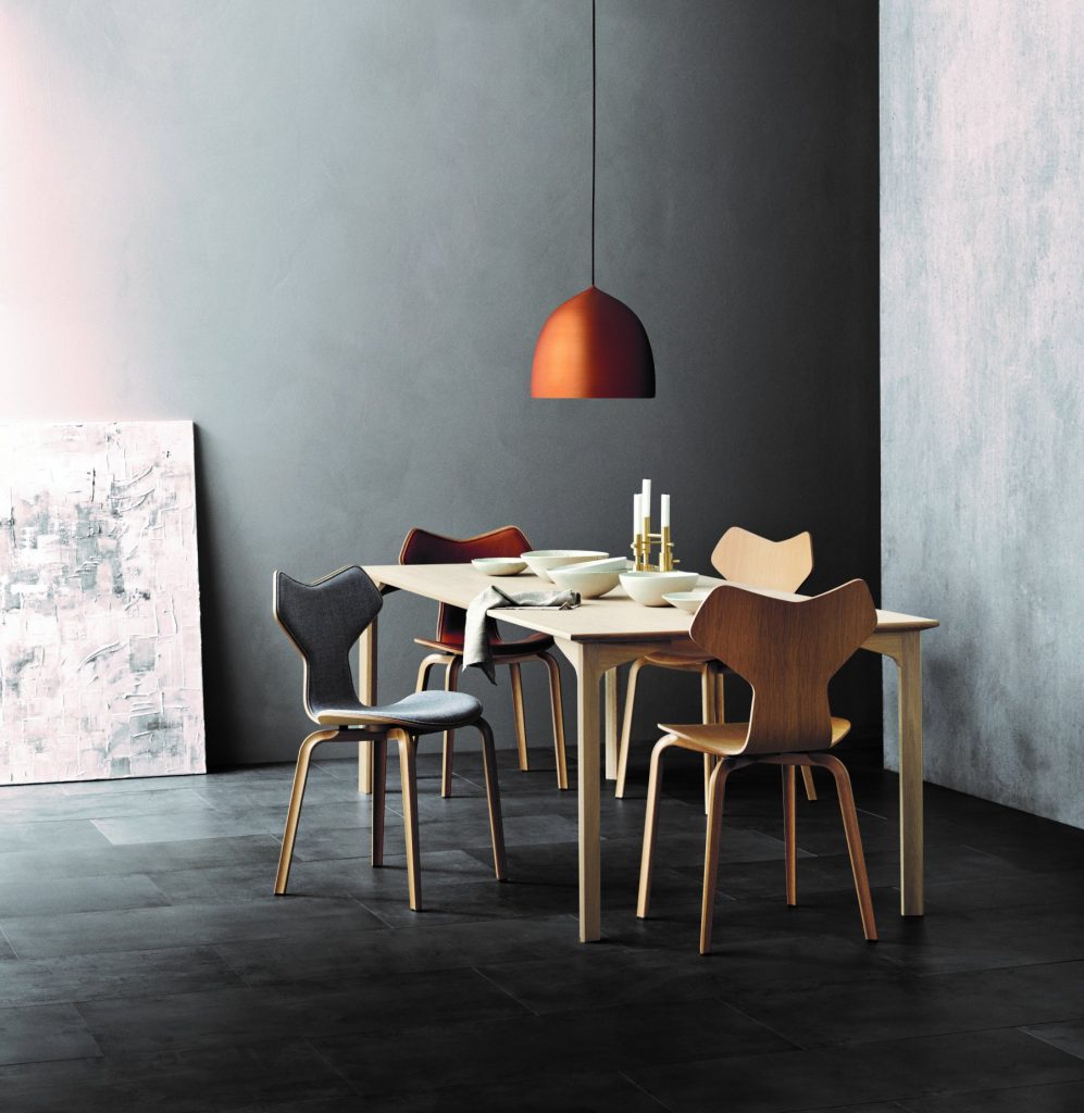 Silla Grand Prix de Fritz Hansen en Amueblarent para alquilar