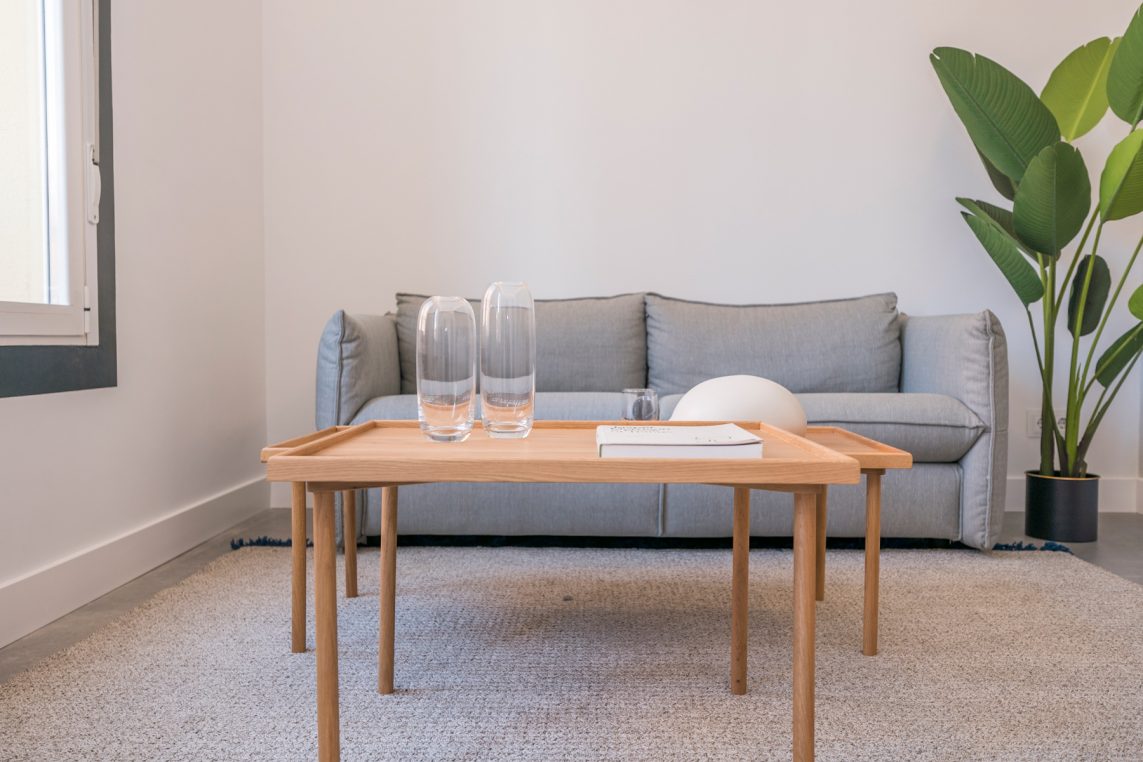 Proyecto de home staging Amueblarent realizado en una vivienda ubicada en el barrio de Almagro, en Madrid.