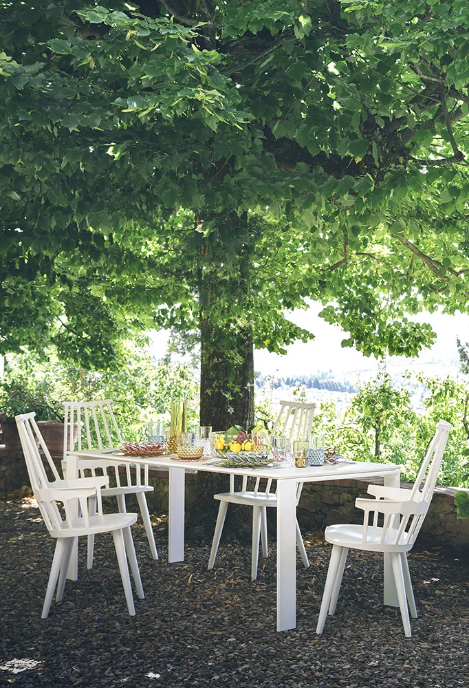 Mesa Four Outdoor de Kartell en Amueblarent para alquilar