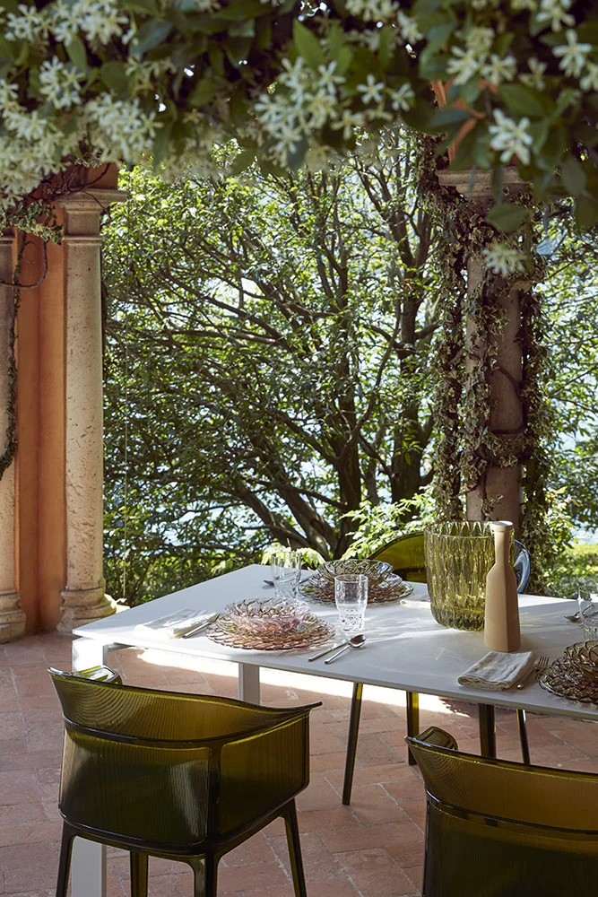 Mesa Four Outdoor de Kartell en Amueblarent para alquilar