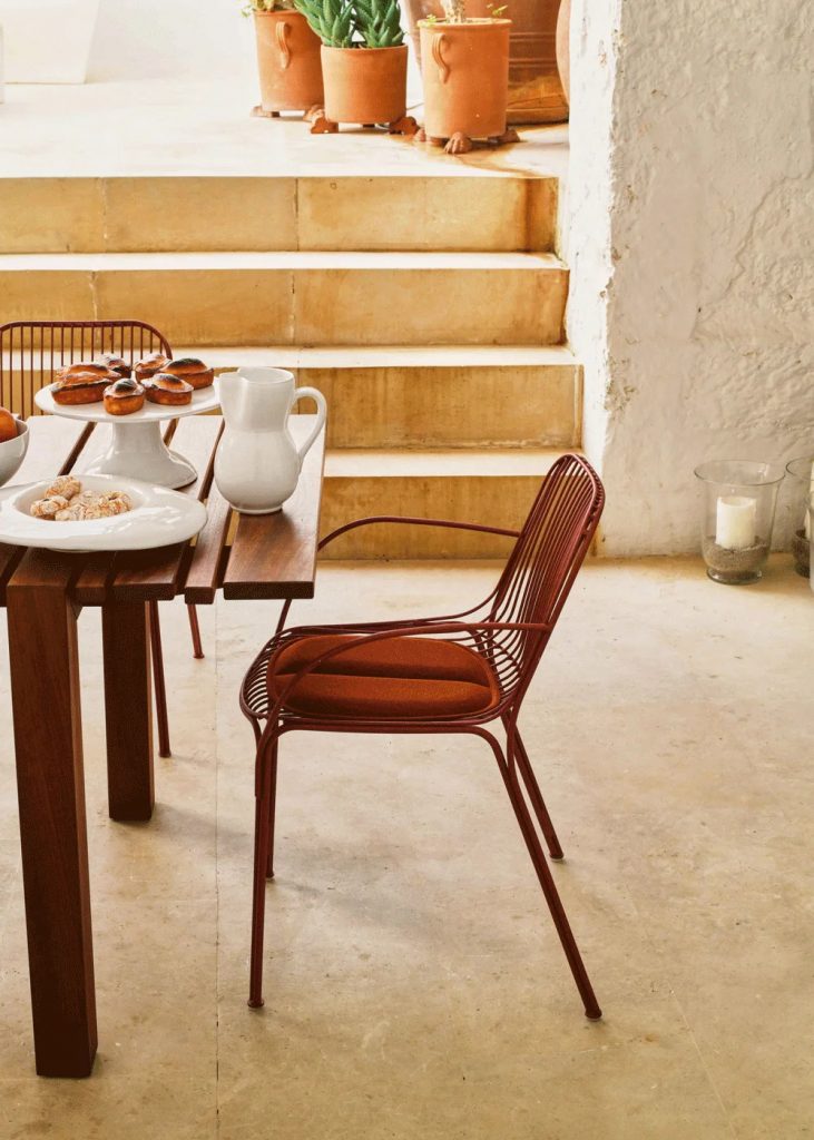 Hiray mesa redonda de Kartell en Amueblarent para alquilar
