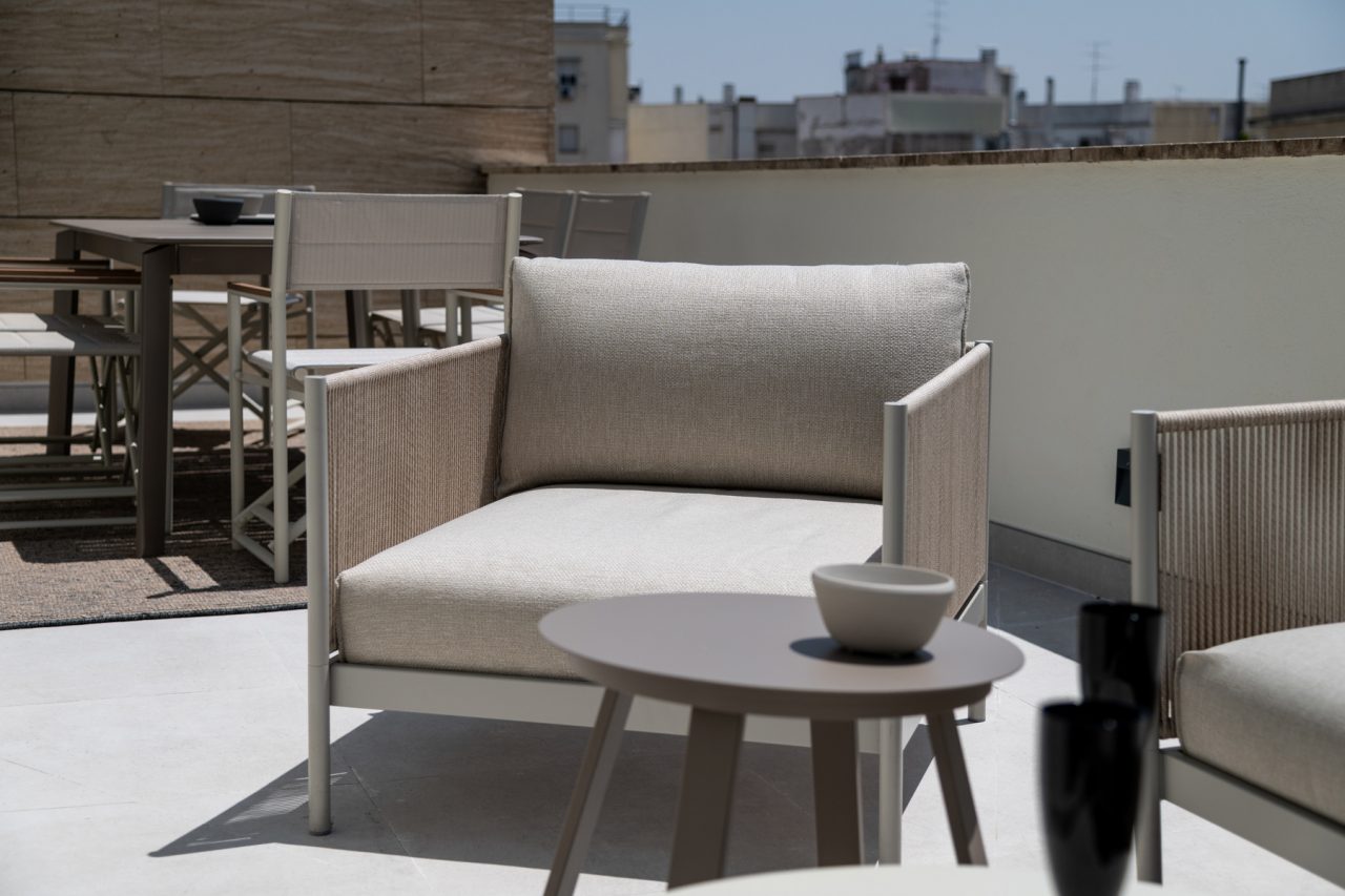 Set de sillon y butacas de BOLIA modelo track en Amueblarent para alquilar