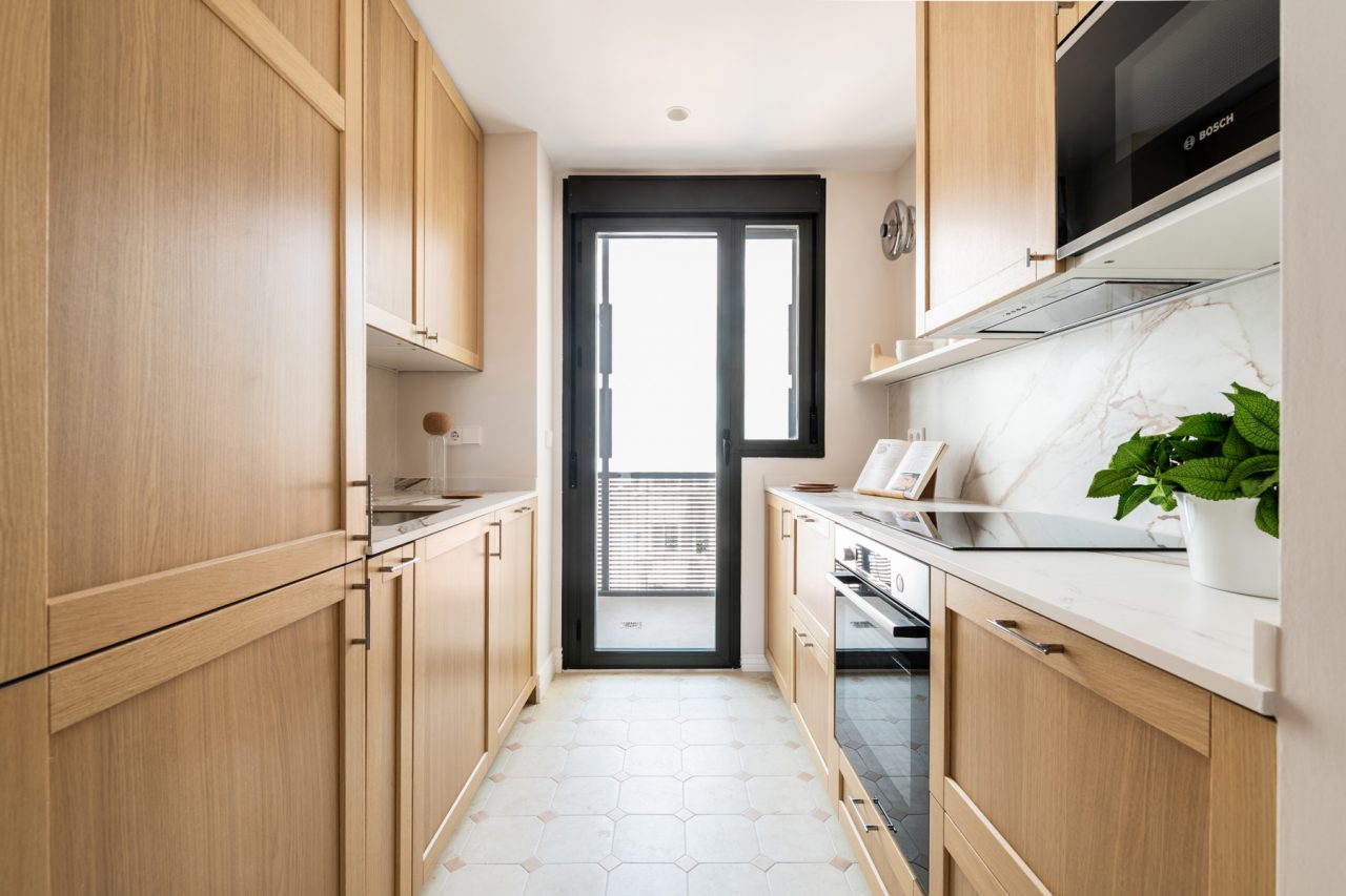 Home Staging en el barrio de Salamanca por Amueblarent con muebles de diseño en alquiler