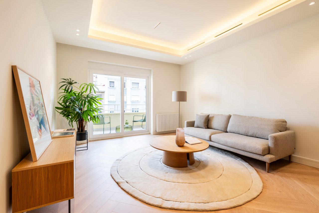 Home Staging por Amueblarent con muebles de diseño en alquiler
