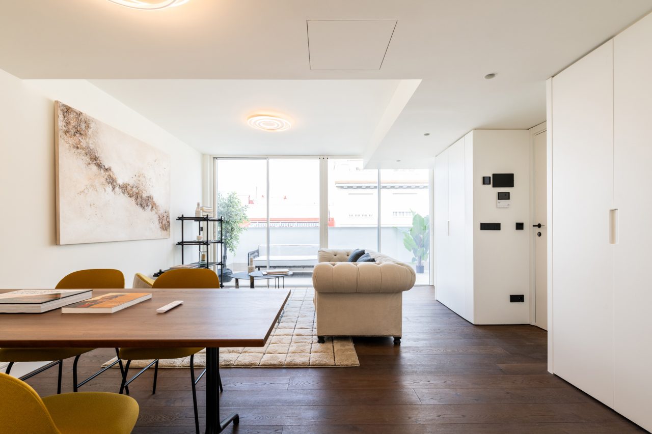 Home Staging en atico para vender por Amueblarent