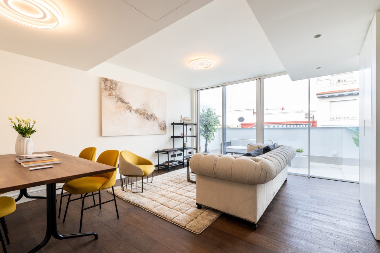 Home Staging en atico para vender por Amueblarent